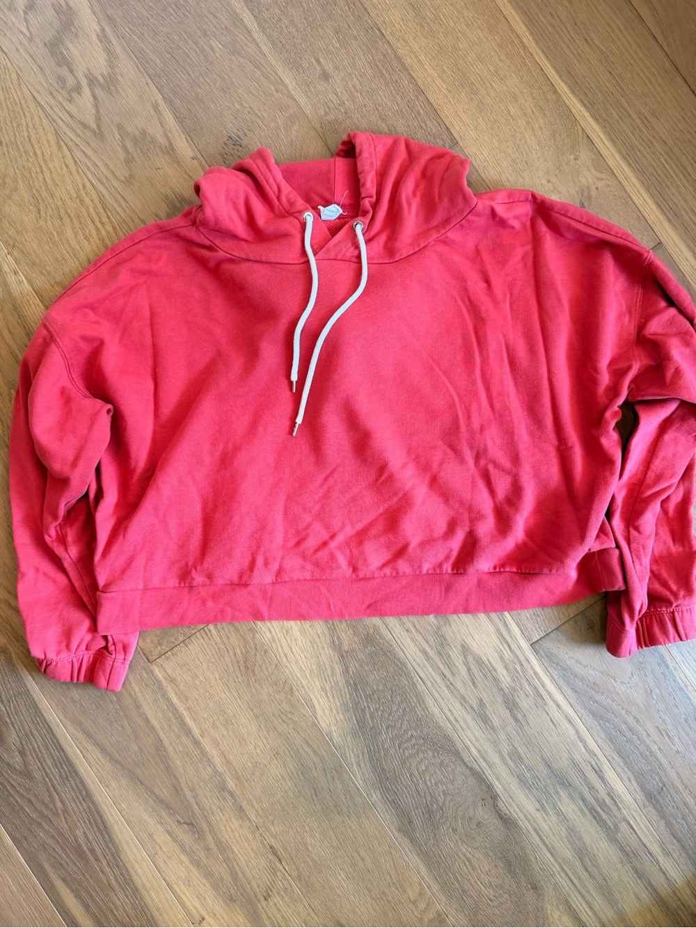 Re/Done Cropped Hoodie in Red with Drawcord. Size Small